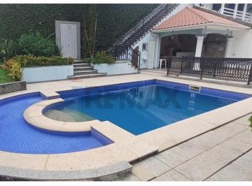 Casa · 716m² · 7 Quartos · 8 Vagas · Casa imponente de 666m² à venda - Condomínio Bouganville – Pechincha