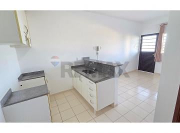 Apartamento · 32m² · 1 Quarto · Kitnet ampla com armários e garagem para alugar no Lucio Costa em Brasília DF