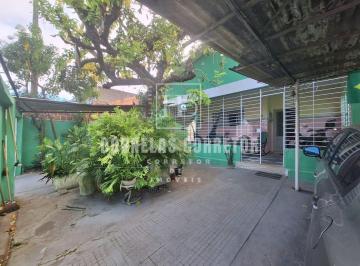 Casa · 220m² · 3 Quartos · 3 Vagas · Casa a venda em Recife arruda lajeada 3qtos 2wcs 3vgs quintal poucos min. do campo santa cruz.