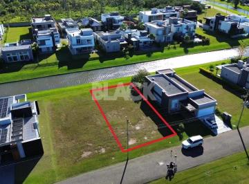 Terreno · 420m² · Terreno fundos Lago no Reserva das Águas Torres RS