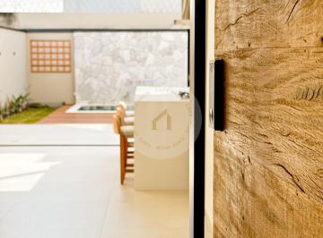Casa · 180m² · 4 Quartos · 4 Vagas · Residencial Jardim dos Lírios - Sobrado com 4 suítes, piscina e muito espaço para sua família
