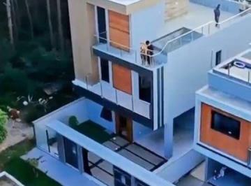 Casa · 197m² · 3 Quartos · 2 Vagas · Casa Alto Padrão em Ingleses, Florianópolis/SC