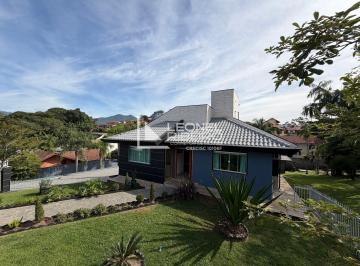 Casa · 340m² · 4 Quartos · 2 Vagas · Casa com 4 dormitórios à venda, 340 m² no bairro das Capitais em Timbó-SC