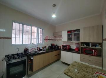 Casa · 190m² · 4 Quartos · 1 Vaga · Casa para venda em Jardim Messina de 190.00m² com 4 Quartos e 1 Garagem