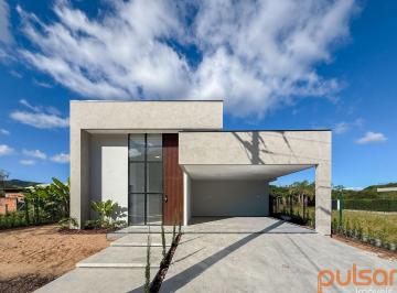 Casa · 192m² · 3 Quartos · 2 Vagas · Casa térrea nova em condomínio fechado em Canasvieiras