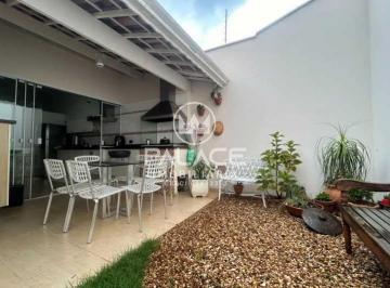 Casa · 147m² · 2 Quartos · 2 Vagas · Casa para venda em Jardim Caxambu de 147.00m² com 2 Quartos, 1 Suite e 2 Garagens