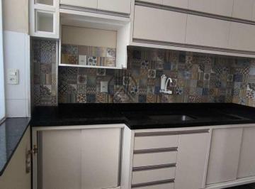 Apartamento · 81m² · 3 Quartos · 1 Vaga · Apartamento para venda em Centro de 81.00m² com 3 Quartos, 1 Suite e 1 Garagem