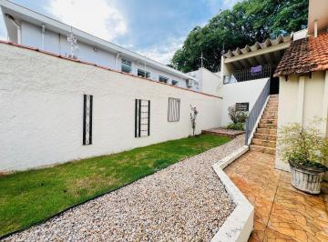 Casa · 220m² · 3 Quartos · 3 Vagas · Casa para venda em Centro de 220.00m² com 3 Quartos, 2 Suites e 3 Garagens