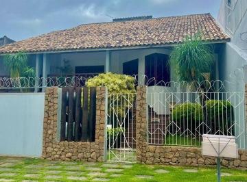 Casa · 460m² · 3 Quartos · 4 Vagas · Casa em Centro  -  Campos dos Goytacazes