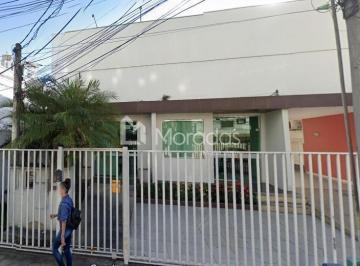 Comercial · 554m² · 5 Vagas · Excelente Ponto Comercial medindo 554,14 m2 de área construída, terreno 654,0...