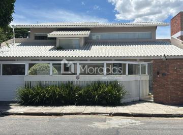 Casa · 450m² · 5 Quartos · 3 Vagas · Casa Duplex com Área de Lazer Completa – Conforto e Sofisticação!