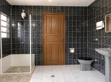 c1f5e101-dca6-4988-b725-97d6671be42b · Funcional sobrado para venda em Jardim Cachoeira com 3 quartos, sendo 1 suíte, 120m²
