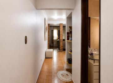 4a35b4a4-b59f-487e-9486-ac14986b4683 · Atraente sobrado para venda em Jardim Cachoeira com 3 quartos, sendo 1 suíte, 120m²