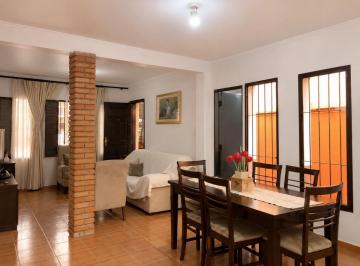 09b107bc-4f24-48ec-980c-7637a247d0a7 · Sensacional sobrado para venda em Jardim Cachoeira com 3 quartos, sendo 1 suíte, 120m²