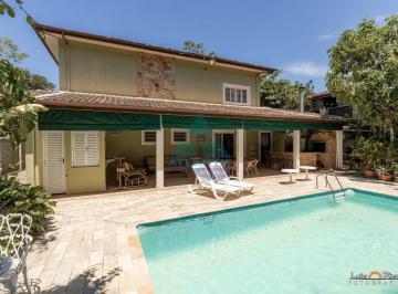 Casa · 249m² · 5 Quartos · 4 Vagas · Casa para venda em Itamambuca de 249.00m² com 5 Quartos, 1 Suite e 4 Garagens
