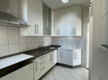 Apartamento · 98m² · 3 Quartos · 2 Vagas · Apartamento para alugar em Novo Umuarama de 98.00m² com 3 Quartos, 1 Suite e 2 Garagens
