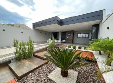 Casa · 170m² · 3 Quartos · 5 Vagas · Casa para alugar em Jardim Souza Queiroz de 170.00m² com 3 Quartos, 1 Suite e 5 Garagens