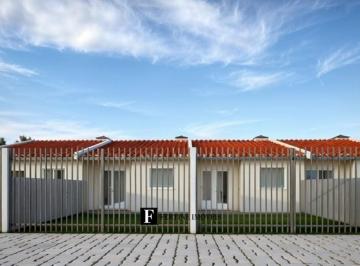 Casa · 49m² · 2 Quartos · 1 Vaga · Casa a Venda em Shangri-lá