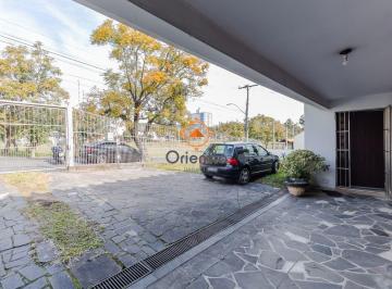Casa · 202m² · 3 Quartos · 4 Vagas · Casa 3 dormitórios ampla, perto da PUC