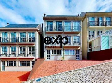 Casa · 111m² · 3 Quartos · 7 Vagas · Casa Contemporânea de Alto Padrão em Condomínio Fechado - Valparaíso