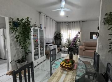 Casa · 130m² · 3 Quartos · 2 Vagas · Seu Novo Lar Em Peruíbe: Conforto e Conveniência