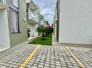 Casa de 2 quartos, Caraguatatuba · Lindo Sobrado para Locação e Venda a 50 metros da Praia.