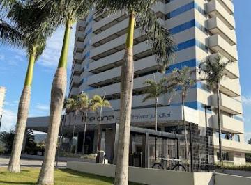 970827657a384afa82d69c6948d1e5a3ad443e44 · Sala mobiliada para alugar no Edifício The One