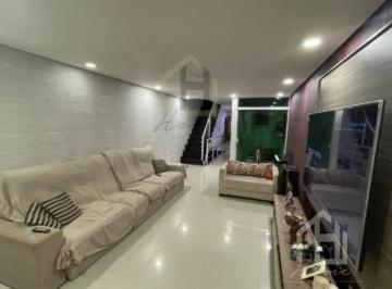 Casa · 250m² · 3 Quartos · 4 Vagas · Sobrado à venda com 250 metros 03 dormitórios, sendo 1 suíte. Bairro Vila  Assunção. Santo André.