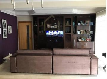 Apartamento · 310m² · 4 Quartos · 3 Vagas · Apartamento à venda com 310 metros 3 suítes sendo 1 master. Condomínio Edifício Itamaraty. Bairro Sa
