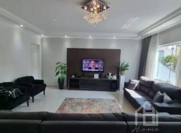 Casa · 248m² · 3 Quartos · 7 Vagas · Sobrado à venda com 248m². Bairro Olímpico. São Caetano do Sul.