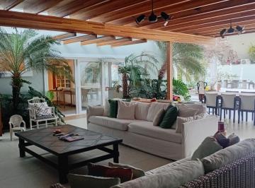 Casa de 5 quartos, São Sebastião · Casa de alto padrão disponível para venda no canto nobre de Juquehy!