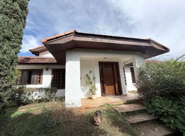 Casa de 4 quartos, Brasília · Linda casa colonial com 02 pavimentos, linda vista e lazer completo