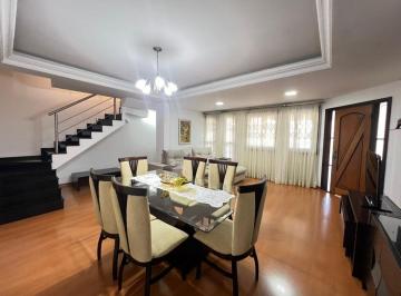 Casa de 3 quartos, Mauá · Casa com 250 m² e 3 quartos à venda em Jardim Pedroso