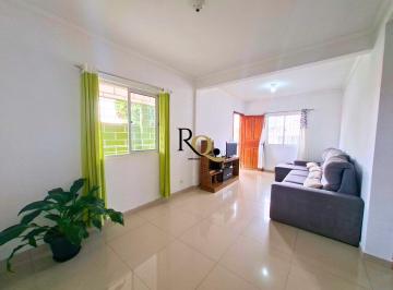 Casa de 4 quartos, Curitiba · Casa com amplo jardim peças amplas com 4 quartos e 2 suítes 3 Vagas cobertas