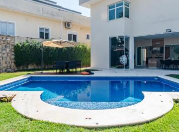 Casa de 3 quartos, Bauru · Casa com 320 mts², 3 quartos, piscina e churrasqueira em Bauru - SP
