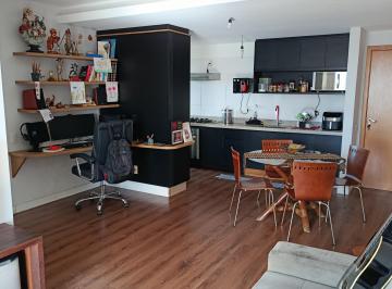 Sala, escritório, copa e cozinha integrados · Apartamento 2 quartos, semi novo, no Parque Amazônia