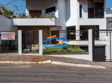 Casa · 551m² · 5 Quartos · 10 Vagas · Sobrado Novo de Alto Padrão na Chácara Klabin – 551m², 5 Suítes, Piscina.