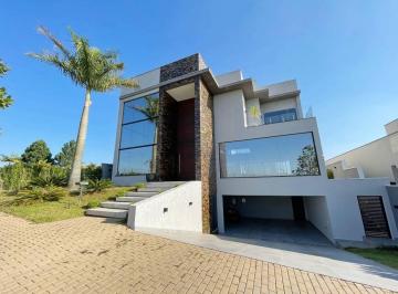 Casa de 4 quartos, Brasília · Casa em Setor de Mansões Lago Norte - Brasília - DF em condomínio de alto padrão