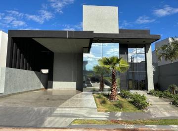 Casa de 4 quartos, Botucatu · Casa no Jardim Europa - Botucatu - São Paulo em condomínio fechado alto padrão
