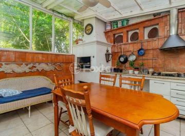 Casa de 4 quartos, Porto Alegre · Casa em condomínio com 4 quartos próximo ao Iguatemi