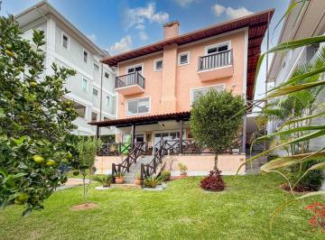 Casa · 297m² · 4 Quartos · 2 Vagas · Casa com 4 quartos, Várzea, Teresópolis.