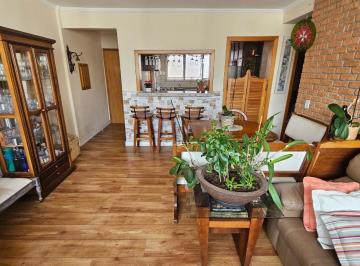 3455b89d-503d-4b73-9b9f-10dd588ee8ec · Confortável apartamento para locação em Indianópolis com 2 quartos, sendo 1 suíte, 95m²