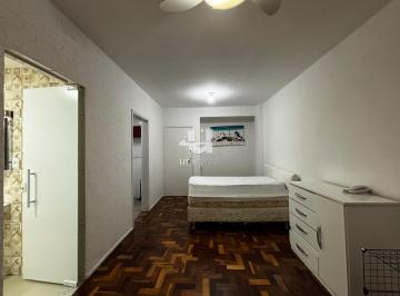 Apartamento · 28m² · 1 Quarto · Quitinete mobiliada na principal avenida da cidade em frente ao mercado 24h.