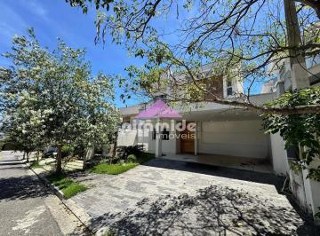 Casa · 262m² · 3 Quartos · 2 Vagas · Casa em Urbanova, São José dos Campos/SP de 262m² 3 quartos para locação R$ 14.000,00/mes
