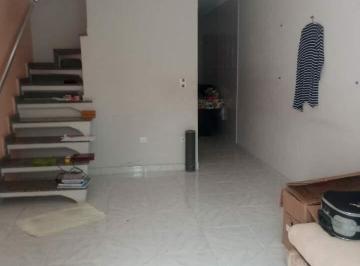 Casa · 80m² · 2 Quartos · 2 Vagas · Casa em Parque Piratininga, Itaquaquecetuba/SP de 80m² 2 quartos para locação R$ 1.800,00/mes