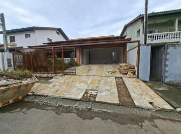 Casa · 200m² · 4 Quartos · 2 Vagas · Casa em Urbanova, São José dos Campos/SP de 200m² 4 quartos para locação R$ 8.500,00/mes