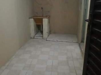Casa · 1 Quarto · Casa em Vila Flórida, Guarulhos/SP de 0m² 1 quartos para locação R$ 750,00/mes