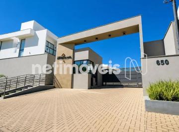 Casa · 360m² · 3 Quartos · 4 Vagas · Casa em Condominio Lagoa Santa