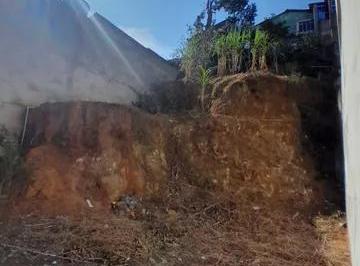 Terreno · 300m² · Terreno em Jardim Araruama, Cotia/SP de 300m² à venda por R$ 190.000,00