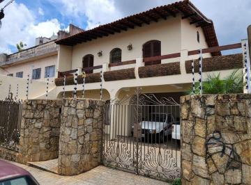 Casa · 235m² · 3 Quartos · 4 Vagas · Sobrado em Conjunto Residencial Irai, Suzano/SP de 235m² 3 quartos à venda por R$ 980.000,00